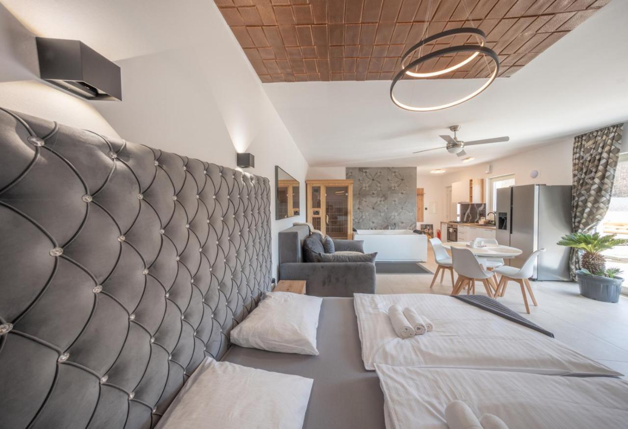 Resort Timaja - Pool, Massage Pool, Sauna Trebnje Zewnętrze zdjęcie